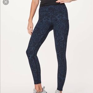 Lululemon speed up tight nouveau Mach blue black